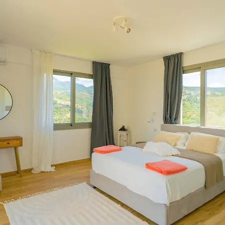 Villa Sadova Private Pool Panoramic View Kalamáta