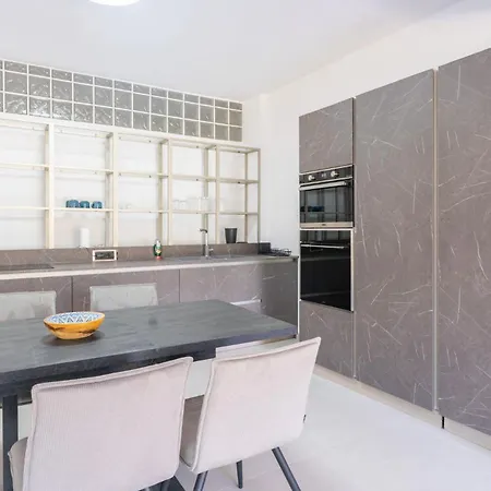 Sadova Private Pool Panoramic View Villa