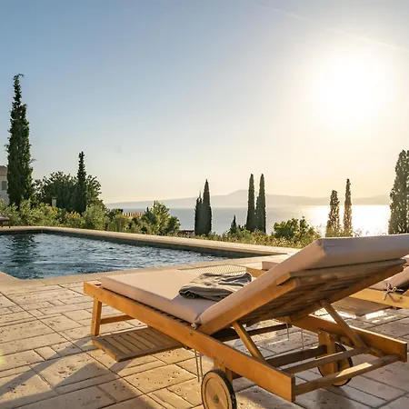 Sadova Private Pool Panoramic View Villa Kalamáta
