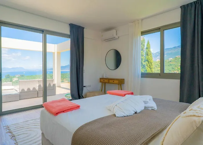 Sadova Private Pool Panoramic View Villa